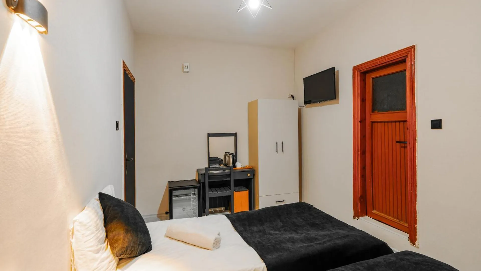 Buetuenoglu Pansiyon Antalya