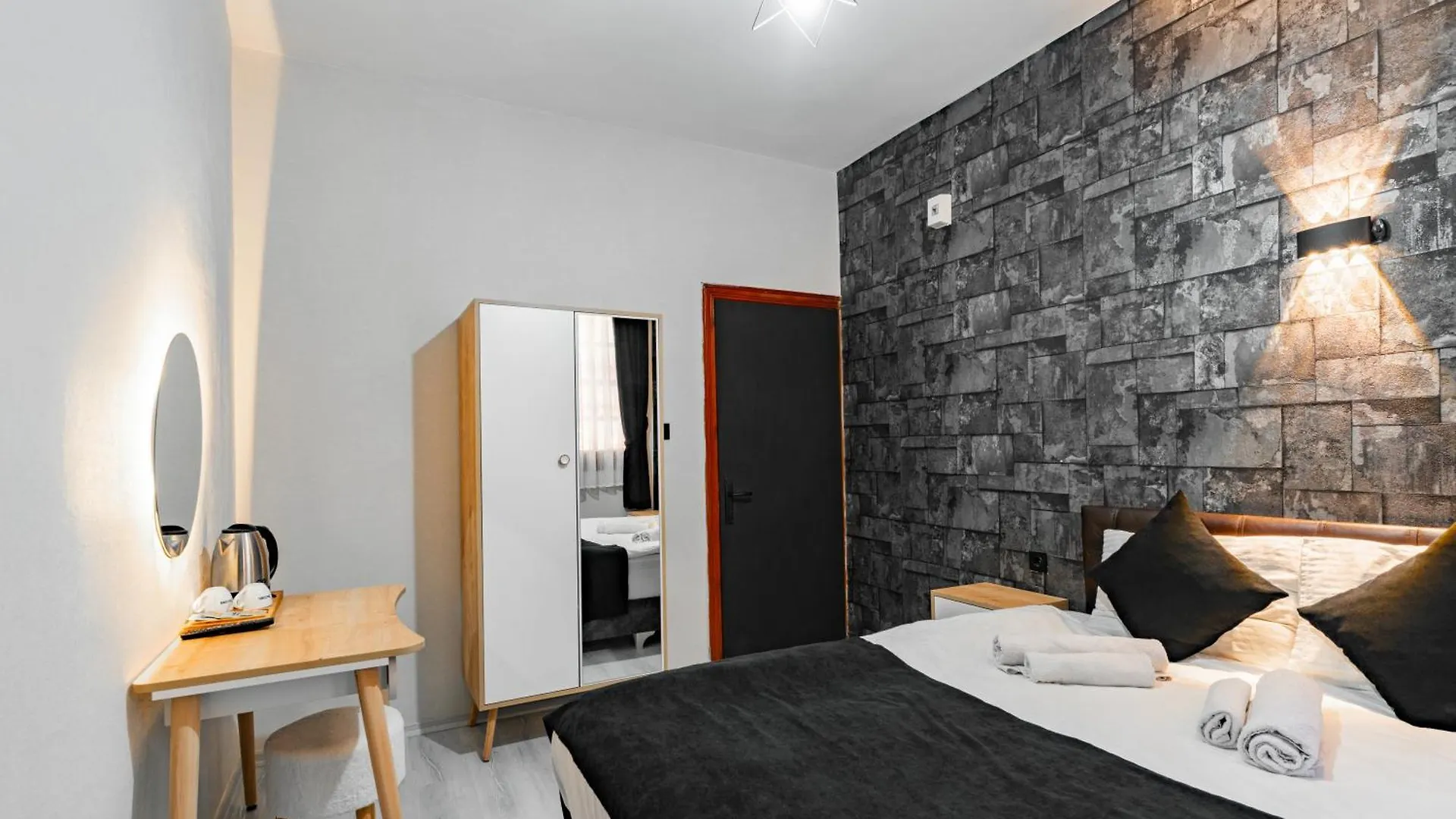 Buetuenoglu Pansiyon Antalya Homestay